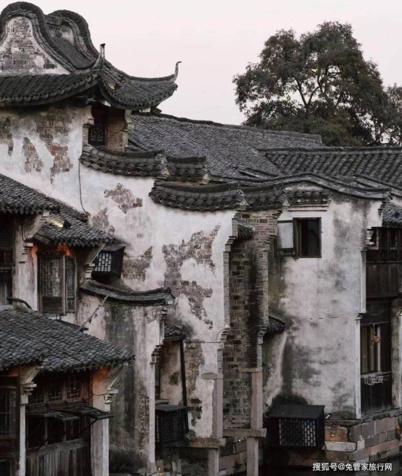 某工厂有180人,其中每个人或者会打羽毛球,或者会打乒乓球,或者两样都会。现知道会打乒乓球的有80?- 知识问答网页